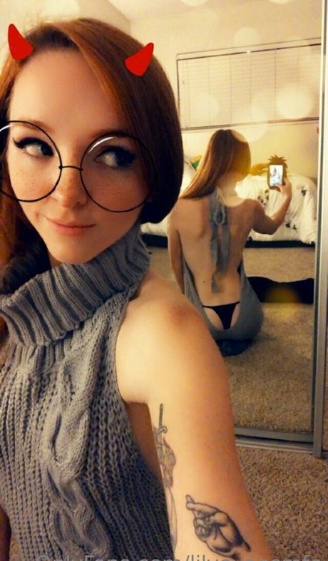 lilyevansmfc xxx model picture
