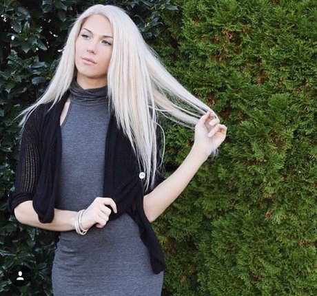 Dezmin Schubel sex pornstar img