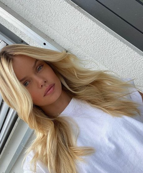 Frida Aasen perfect pornstar pictures