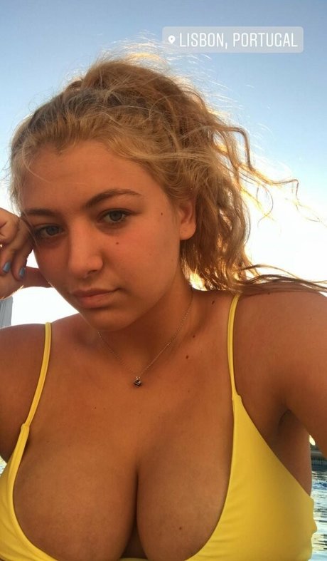famous midget onlyfans free sexy photo