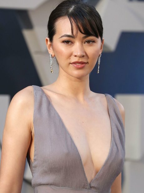 Jessica Yu Li Henwick star beautiful photo