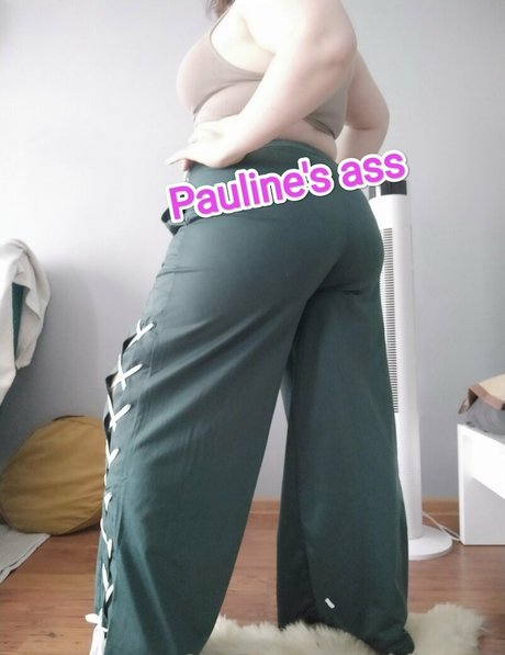 paulinesass sexy pornstar pic