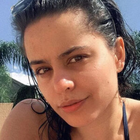Yasmin Yassine sexy actress photo
