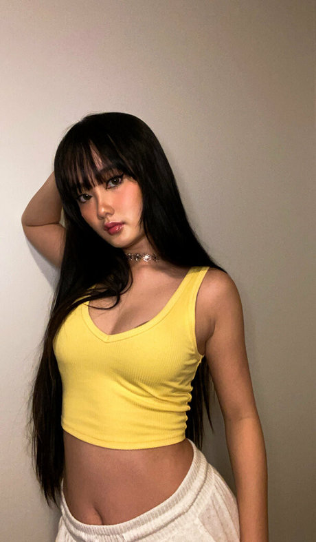 LittleBunnyBabie profile image