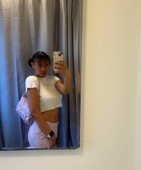 CallmeCoconasty star pretty image