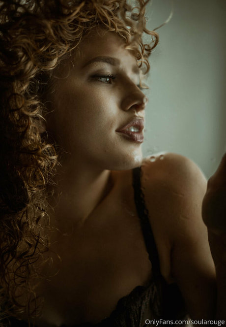 soularouge model hot pic