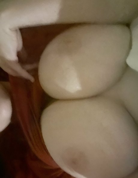 Lilkittymoon1 hd pornstar picture