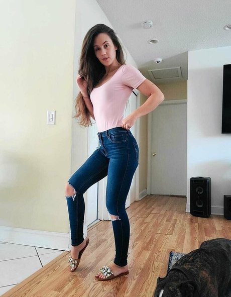 kyliecupcake model nice pictures