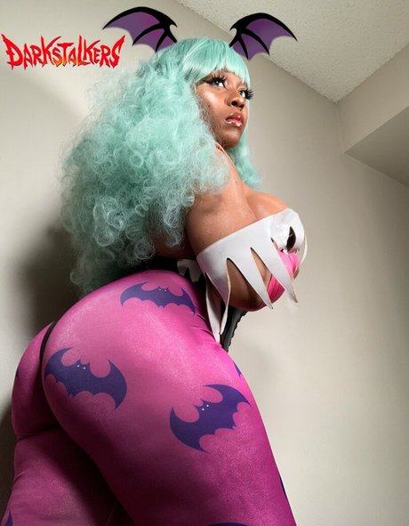 Maibunnii sexy star pictures