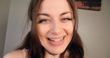 ellieidolfemdom profile image