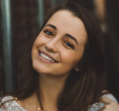 Sarah Lavender ASMR sexy actress pic