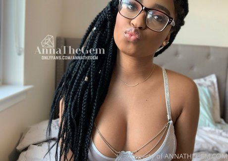 annatv star erotic picture