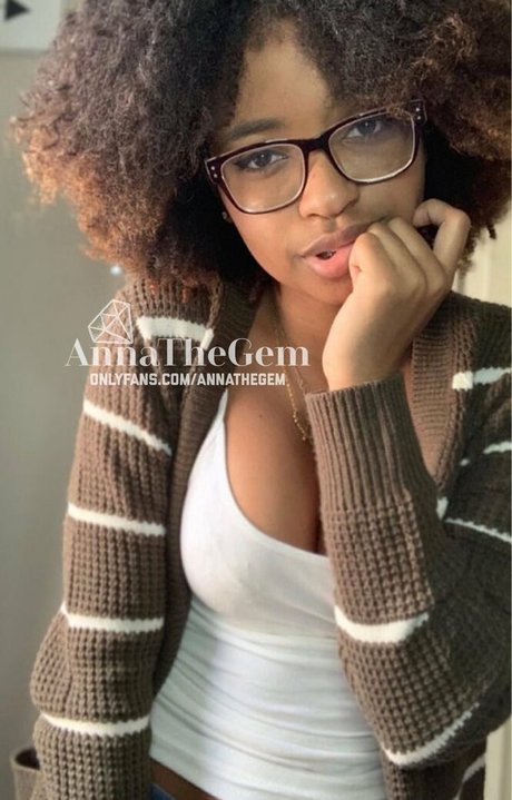 annatv model best photo