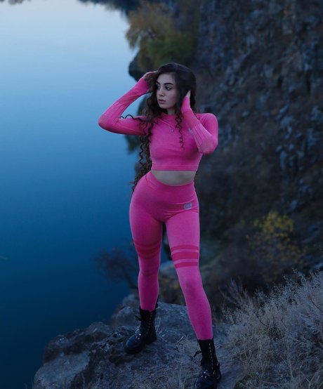 Lisi Flex sexy star galleries