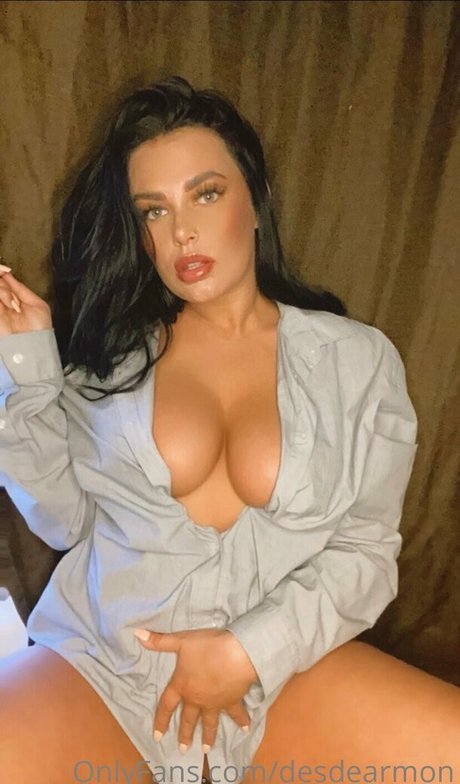 Desdearmon  sexy actress pictures