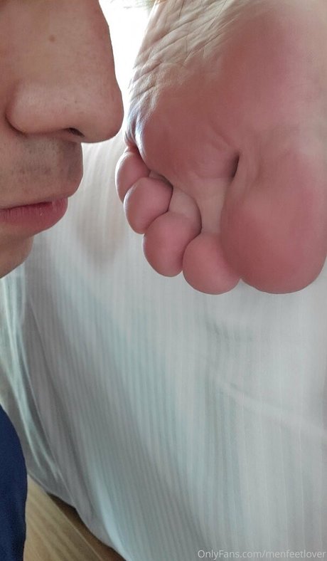menfeetlover sexy model photo