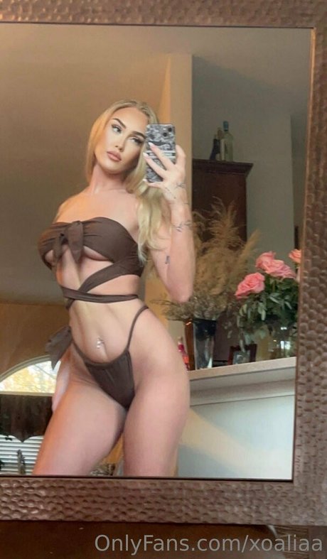 bikini strip onlyfans pretty img