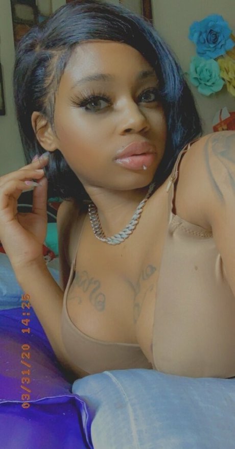 foreignrenaa naked star galleries