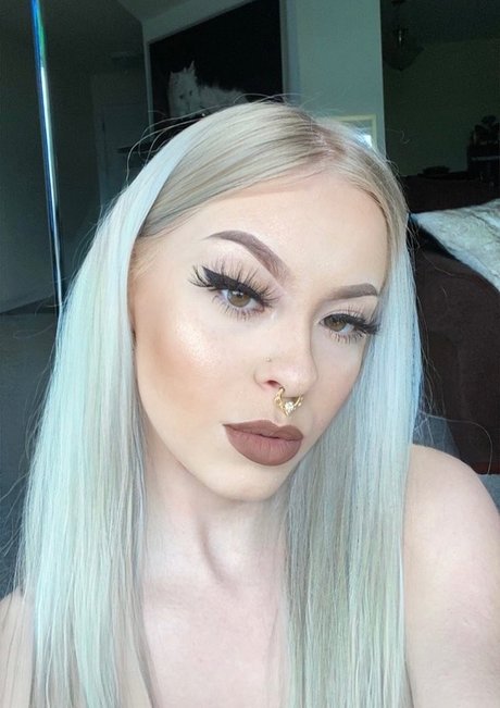queennkaitlynnvip model pornographic photos