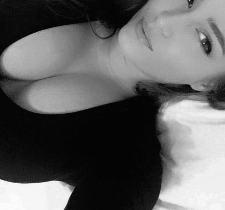curvy naked onlyfans free xxx pic
