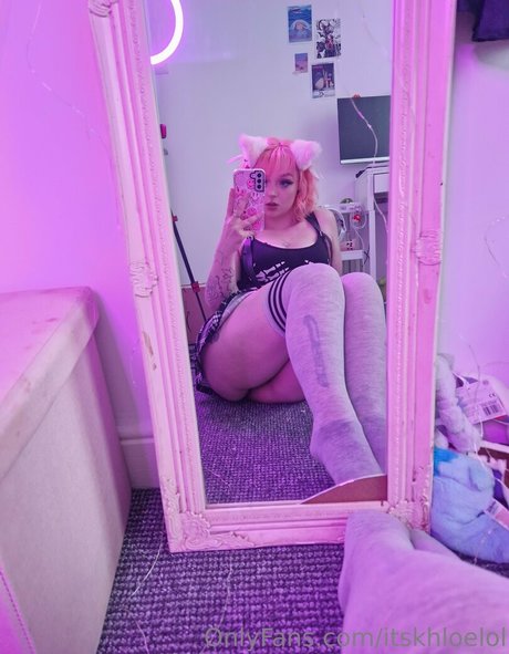 itskhloelol model sex pic
