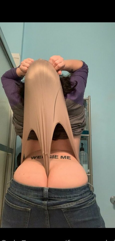free wedgies profile image