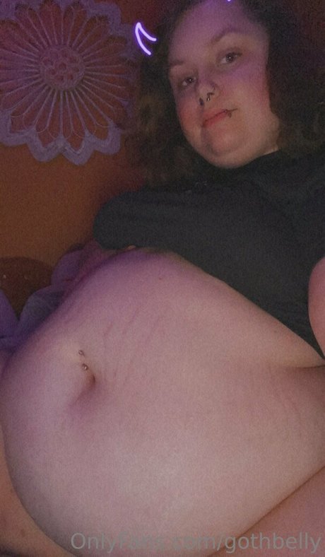 gothbelly model adult img
