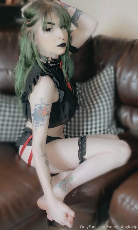 smolgothgirlvip perfect star photos