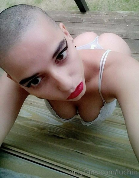 luchiii model perfect photos