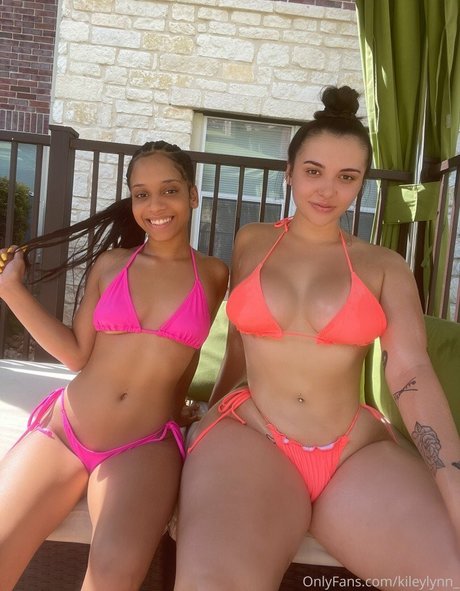 Kiley Blow Job Queen model beautiful images