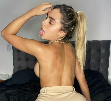 daniella di star hd photo