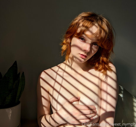 sweet nymph hot model pic