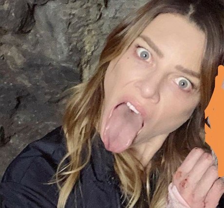 Lauren German sexy star picture