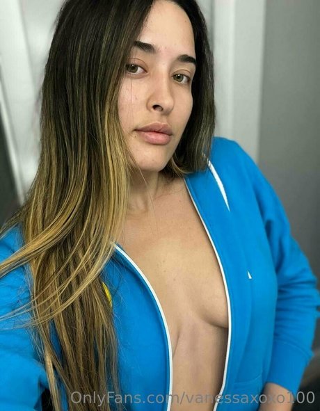 vanessaxoxo100 nude model archive