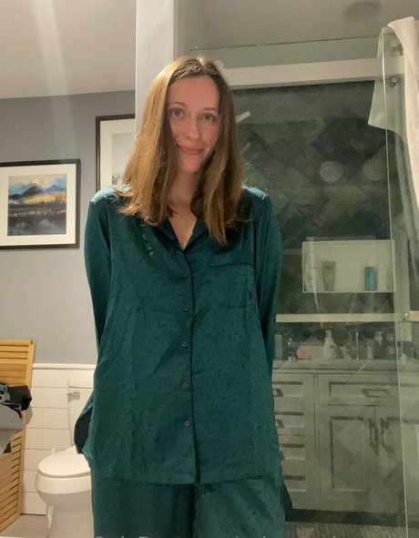 schoolgirl onlyfans hot naked picture