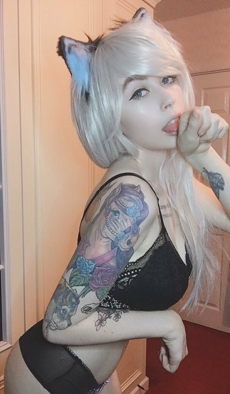 Emberwolf pornographic model pictures