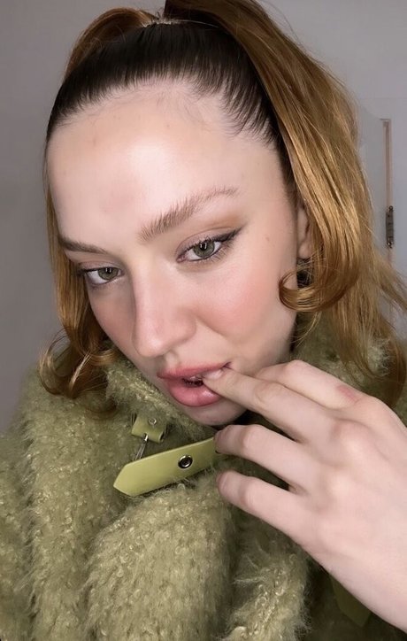 Luna Montana xxx model galleries