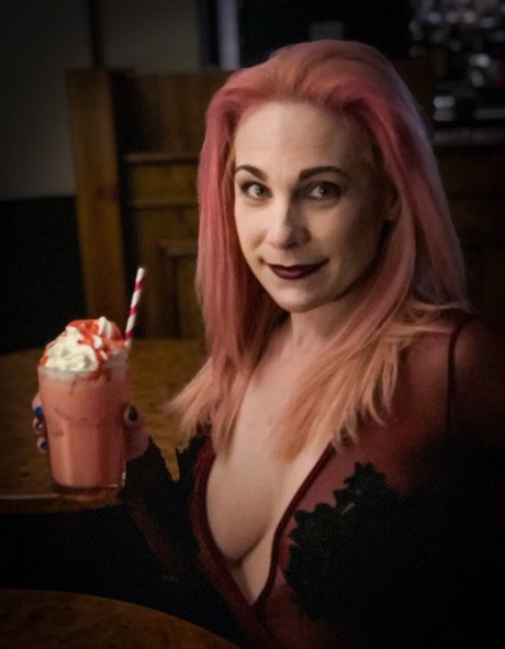 bombchel top profile image