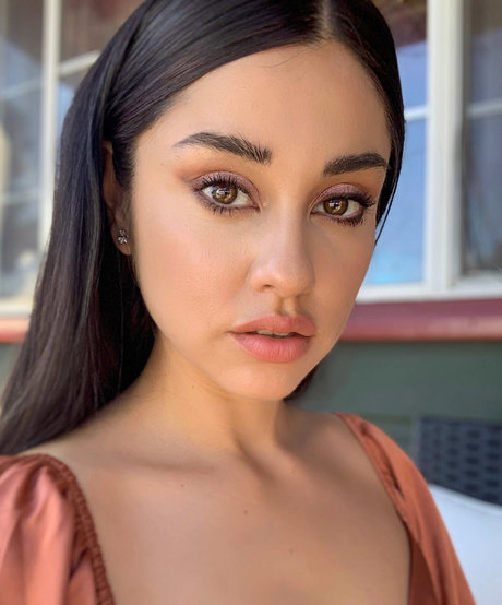 Yvette Monreal free star photo