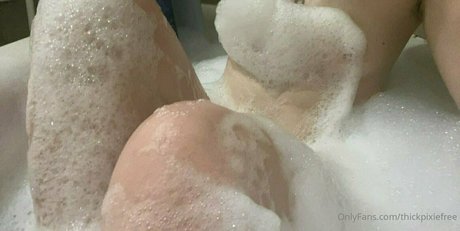 thickpixiefree pretty pornstar image