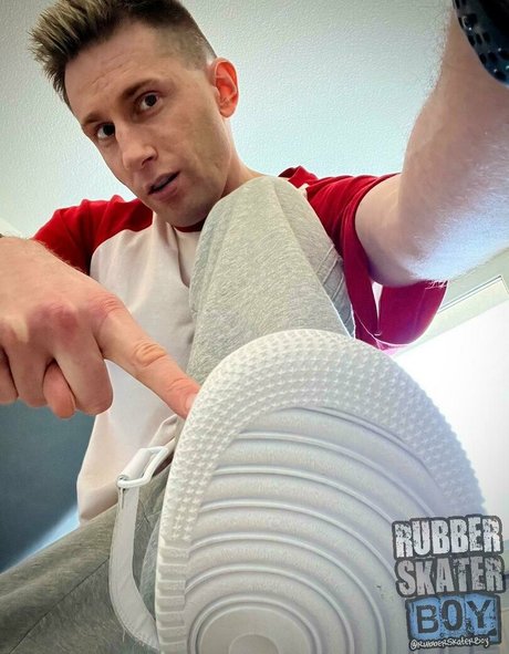 rubberskaterboy pornstar nude pics