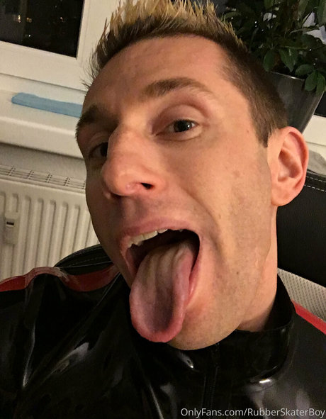 rubberskaterboy free model img