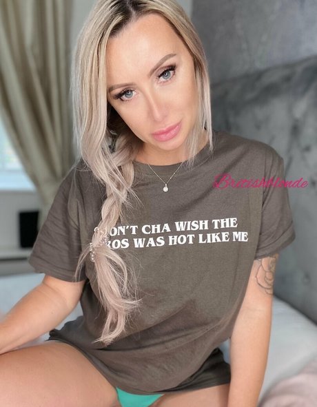 curvy cougar onlyfans hot nude picture