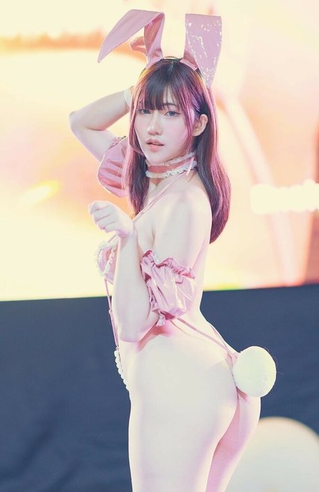 Moiichanz model nude img