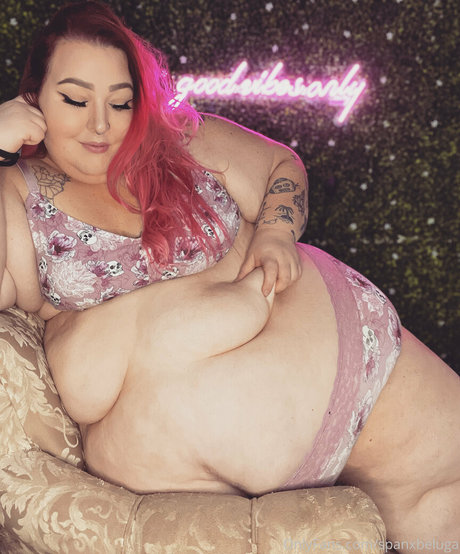 spanxbeluga star naked pics