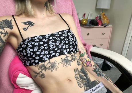 sadlittlesun naked model pictures