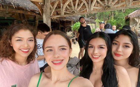 Escosis Sisters pornstar naked pictures