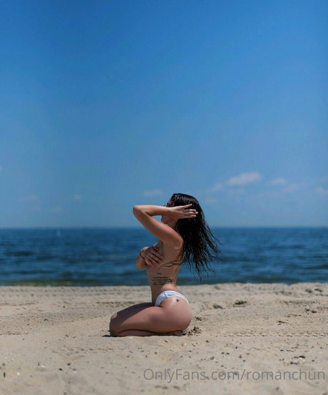 romanchun erotic pornstar images