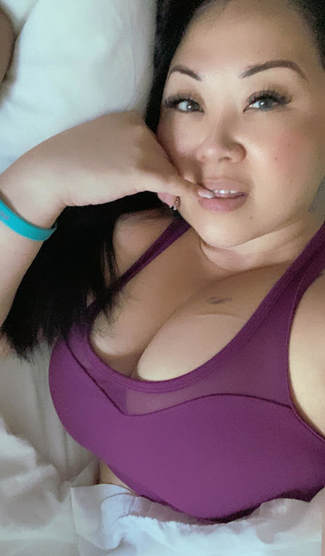 misstokyoleigh model exclusive image