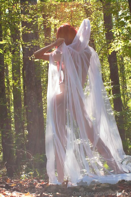 Kimmikka model art pic